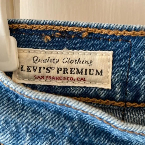 NWT Levi's Wedgie Straight Jeans - Size 26 - Picture 7 of 11